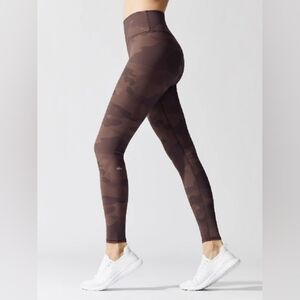 Alo High-Waist Camo Vapor Legging